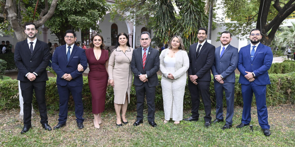 Trasciende fronteras la calidad de la enseñanza que brinda la UAS a través del CIDOCS, ejemplo de ello los 54 graduados de 15 especialidades médicas
