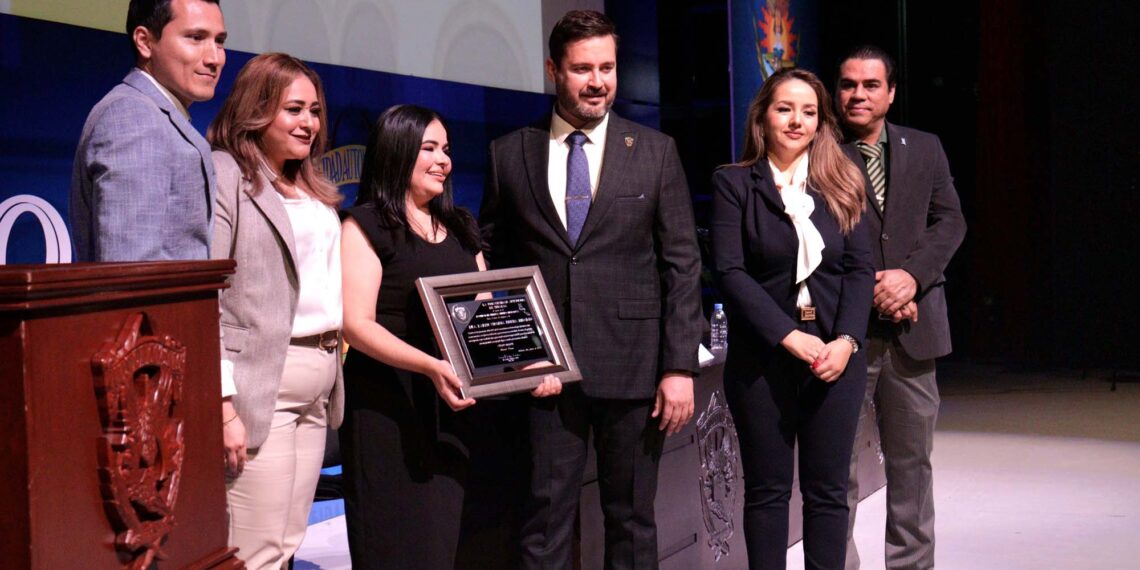 Se gradúan 75 estudiantes de la Generación 2020-2025 de Biotecnología Genómica de la Facultad de Ciencias Químico Biológicas de la UAS