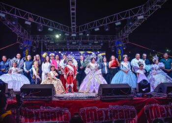 Con fiesta y coronación de Reyes inicia el Carnaval Ahome 2025 “Encuentro de Hadas”
