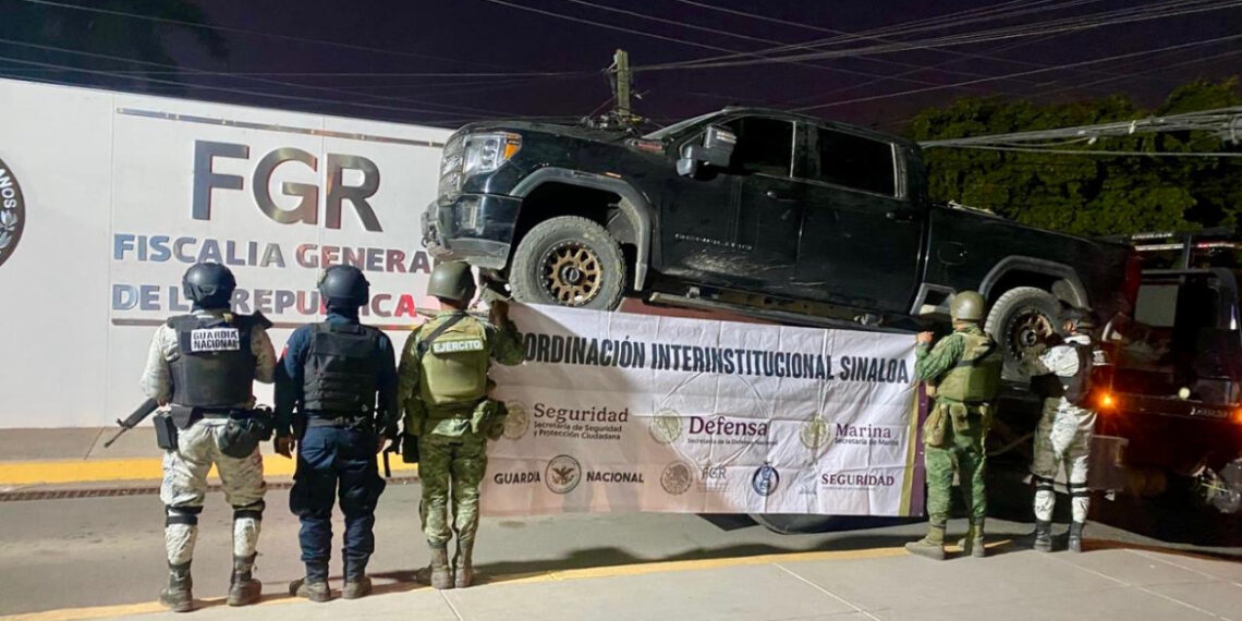 Culiacán: Recuperan vehículo robado en el extranjero y asegura cargador de arma de fuego