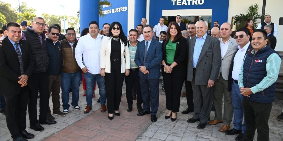 Exhorta el Rector Jesús Madueña a las y los universitarios a enarbolar las banderas de la unidad, la educación de calidad y la búsqueda de una paz duradera