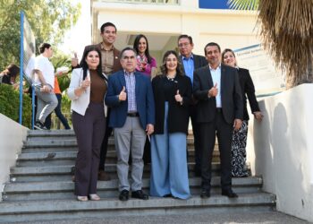 Con el Rector Jesús Madueña como invitado de honor, la directora de la Facultad de Ciencias de la Nutrición y Gastronomía de la UAS rindió su Primer Informe de Labores