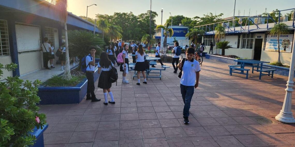 Este lunes 17 comienza en la UAS el proceso de admisión para el ciclo escolar 2025-2026; se abre el portal institucional para aspirantes a bachillerato