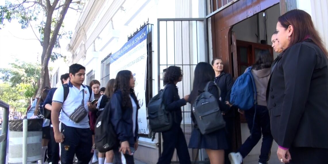 Para dar seguridad, la Preparatoria Dr. Jorge Fausto Medina Viedas de la UAS implementa el sistema de control de entrada y salida digital estudiantil