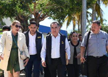 En busca de dignificar espacios, el Rector Jesús Madueña realiza recorrido por Ciudad Universitaria Mazatlán e inaugura área de posgrado en la FACEAM