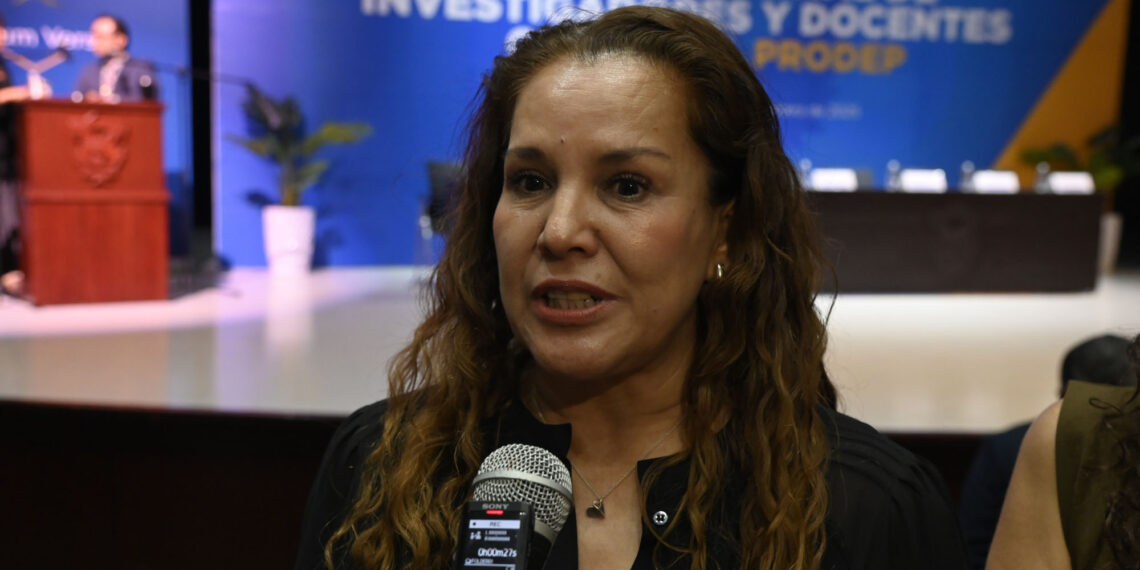 Docentes de la UAS con perfil PRODEP reciben reconocimientos y agradecen el apoyo de la institución y su compromiso con el desarrollo académico y la investigación