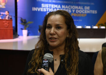 Docentes de la UAS con perfil PRODEP reciben reconocimientos y agradecen el apoyo de la institución y su compromiso con el desarrollo académico y la investigación