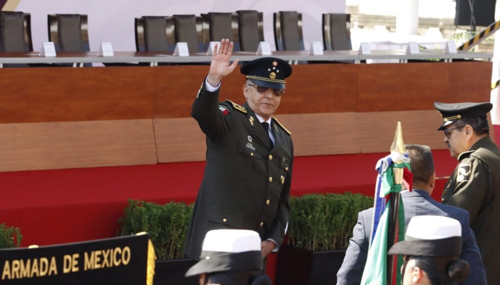 Salvador Cienfuegos, el general señalado por EU de complicidad con cárteles mexicanos, presente en el aniversario de la Marcha de la Lealtad