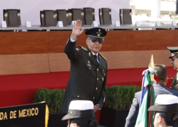 Salvador Cienfuegos, el general señalado por EU de complicidad con cárteles mexicanos, presente en el aniversario de la Marcha de la Lealtad