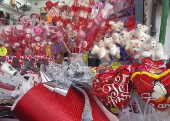 Para muchos, el 14 de febrero representa alegría y romanticismo, pero para otros puede convertirse en una trampa emocional, señala especialista