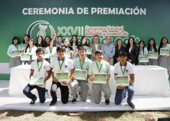 Triunfan alumnos de COBAES en el XXVII Congreso Estatal Infantil y Juvenil de Microbiología