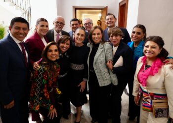 “Es un honor vivir este momento histórico con la primera mujer presidenta de México”: Rubén Rocha Moya en el 108 Aniversario de la Constitución