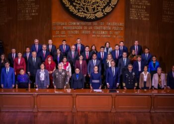 Acompaña Rocha a la presidenta Claudia Sheinbaum a la conmemoración del 108 Aniversario de la Constitución de México, en Querétaro