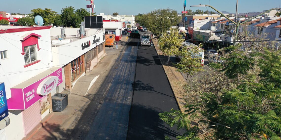 Sistema de reencarpetado permanece activo en las calles de Culiacán