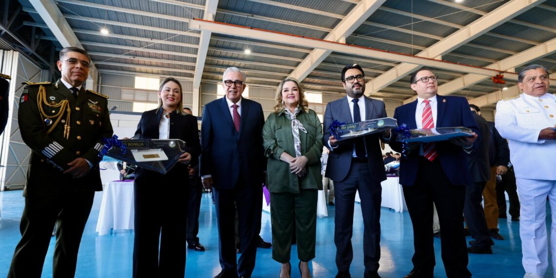 “La Fuerza Aérea, aliada del pueblo sinaloense”: Rocha Moya al asistir al XC Aniversario de su creación