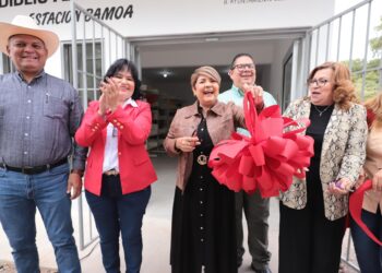 La alcaldesa de Guasave anuncia internet para todas las bibliotecas públicas