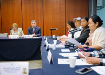 Inzunza Cazarez se reúne con la Comisión de Derechos Humanos