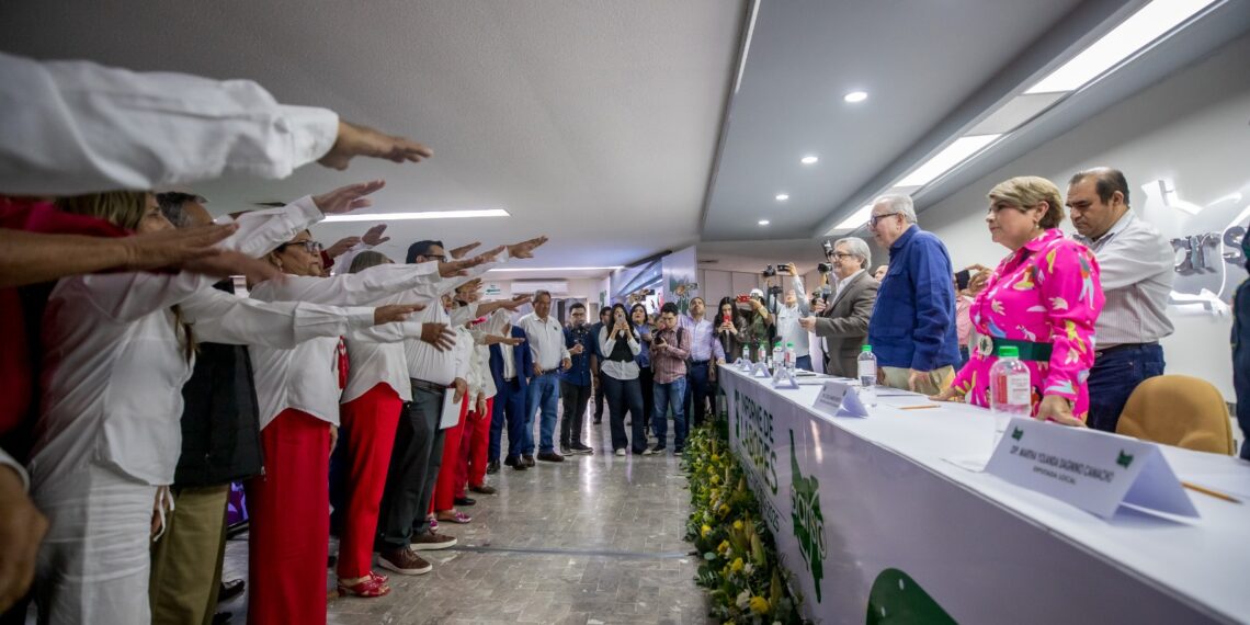 El gobernador anuncia próximo inicio de construcción de la Escuela de Medicina y la inclusión de conexiones para el puente de Bellavista