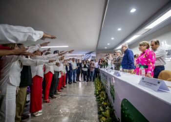 El gobernador anuncia próximo inicio de construcción de la Escuela de Medicina y la inclusión de conexiones para el puente de Bellavista