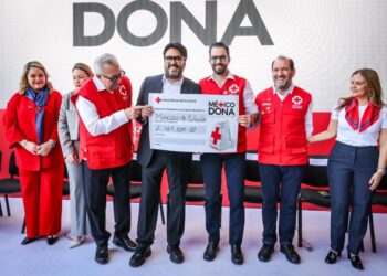 Juan de Dios Gámez cumple compromiso con Cruz Roja de apoyarlos para mejorar salario del personal