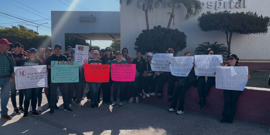 Maestros se manifestaron para exigir un cambio en la nueva ley del ISSSTE – NR | NOTICIAS