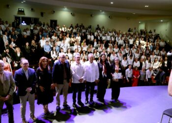 Creación de Maestría en Enseñanza de la Ciencia, para docentes, propone el gobernador Rocha