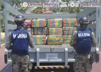 En costas de Guerrero se aseguraron alrededor de 1,800 kilos de cocaína en el mar