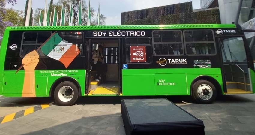 México presenta Taruk, el primer autobús eléctrico fabricado en el país