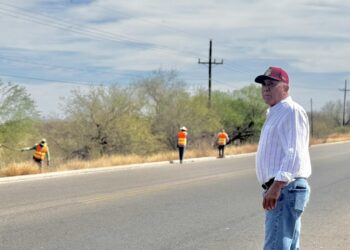 Supervisan trabajos de limpieza en carretera El Fuerte-Choix