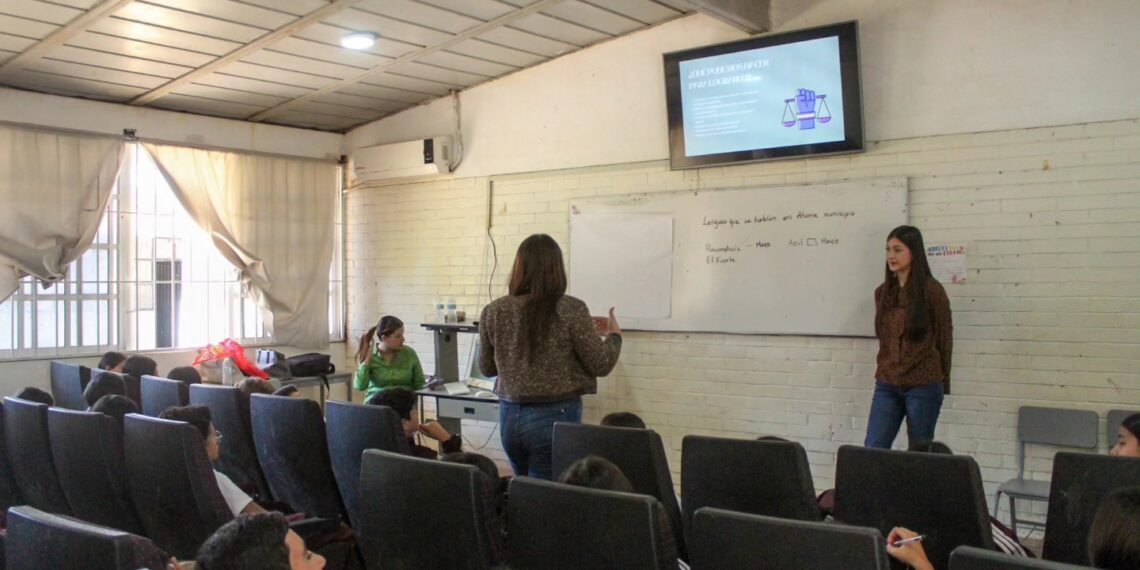 Alumnos de secundaria aprenden sobre la “Violencia de género” – NR | NOTICIAS