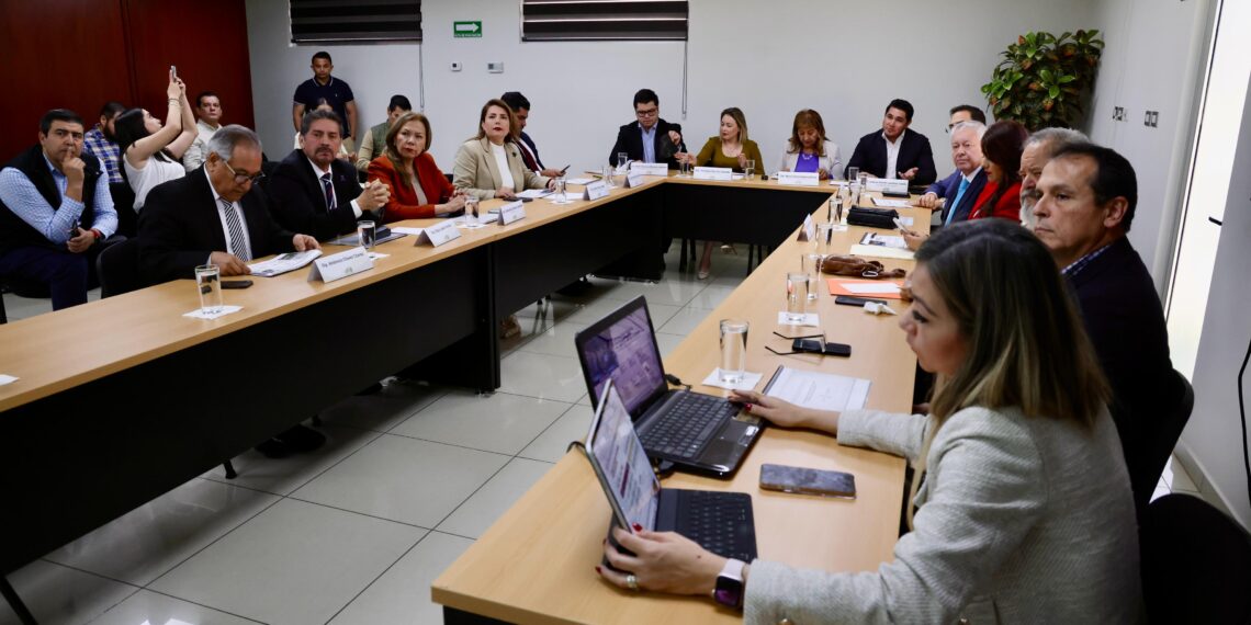 A propuesta del Gobernador Rocha, se aprueba comisión para dar seguimiento al ejercicio del crédito otorgado para la Reactivación Económica de Sinaloa