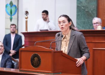Inscriben nombre de María del Rosario Espinoza en Muro de Honor del Congreso