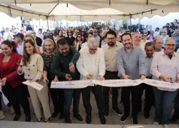 Calidad de exportación, tradición y arte distinguen a la industria mueblera de Concordia: gobernador Rubén Rocha