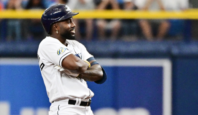 El mexicano Randy Arozarena brilla con cuadrangular y épico festejo para el triunfo de Marineros en Día Inaugural de Grandes Ligas