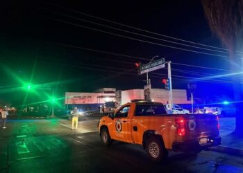 Habitantes del  fracc. El Parque reportan fuga de gas amoníaco