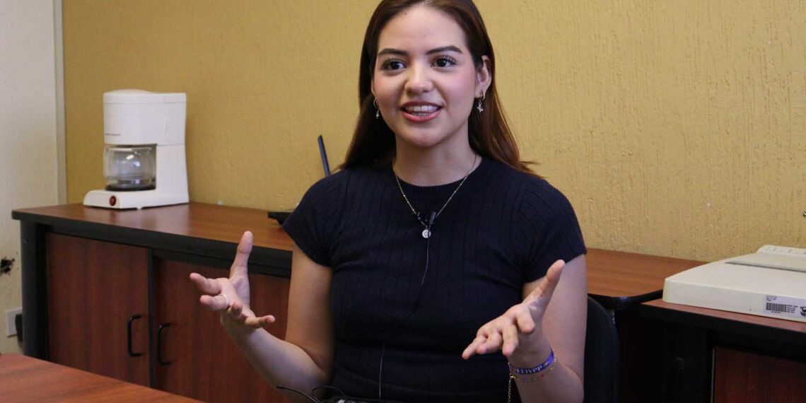 Estudiante de la Facultad de Estudios Internacionales y Políticas Públicas de la UAS participó en programa de intercambio en Disney Orlando, Florida