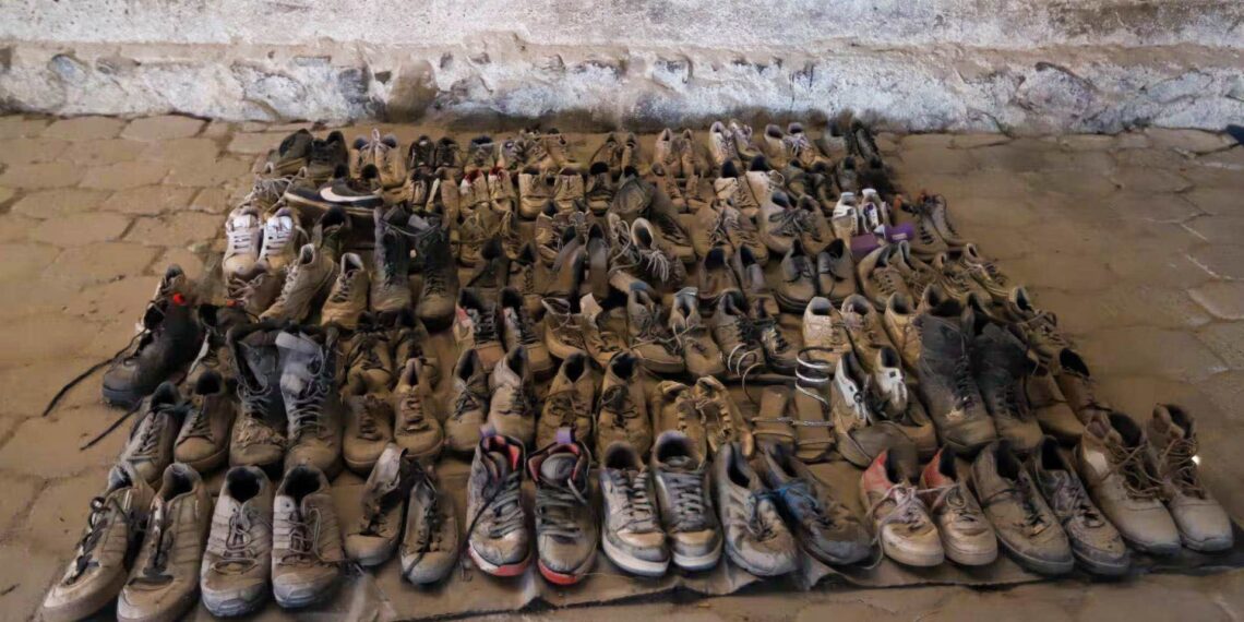 Madre encuentra el zapato de su hija en Teuchitlán
