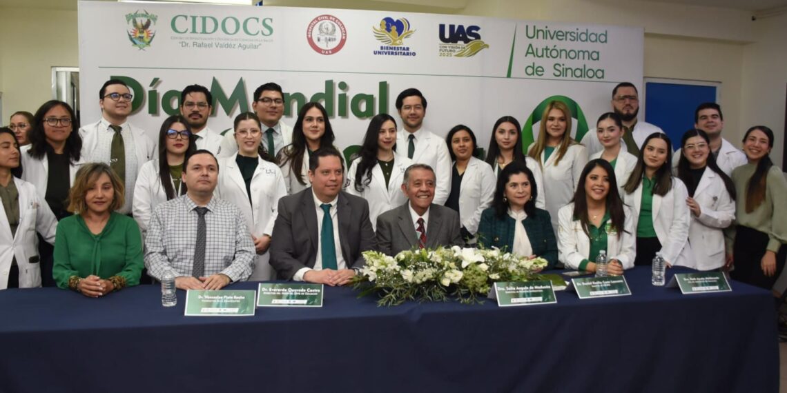 Comprometida con el bienestar social y en el marco del Día Mundial del Glaucoma, la UAS ofreció a través del CIDOCS 100 consultas gratuitas para su detección