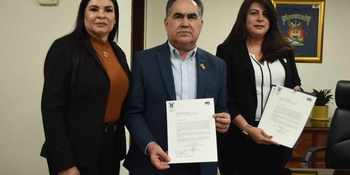 Jesús Madueña solicita formalmente ante la Secretaría del H. Consejo Universitario su deseo de reelegirse para continuar un periodo más al frente de la UAS