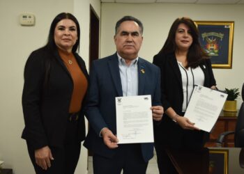 Jesús Madueña solicita formalmente ante la Secretaría del H. Consejo Universitario su deseo de reelegirse para continuar un periodo más al frente de la UAS