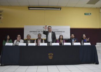 En reconocimiento a su dedicación y calidad en la enseñanza, entrega el Rector Jesús Madueña 110 titularidades académicas a docentes de Navolato y El Tamarindo