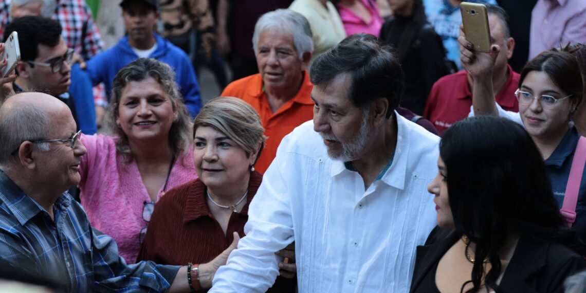 La alcaldesa de Guasave acompaña a senadores en asamblea informativa sobre reforma judicial