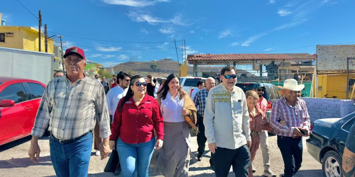 Alcalde Gildardo Leyva acude a asamblea informativa con el Senador Fernández Noroña