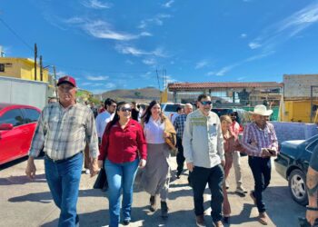 Alcalde Gildardo Leyva acude a asamblea informativa con el Senador Fernández Noroña