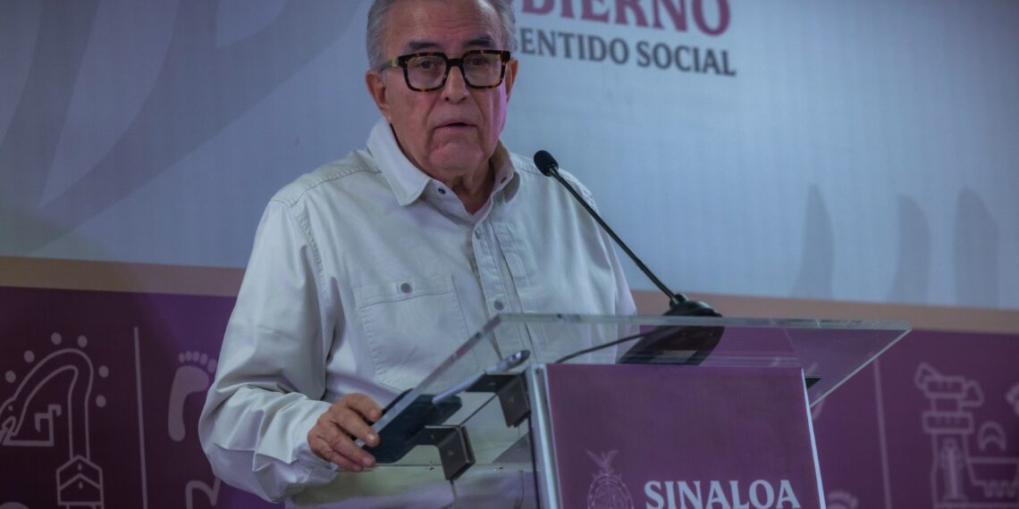 “Gran disposición de la gente a participar de la vida social de Mazatlán”: Rocha Moya al escuchar la percepción de turistas y locales en el puerto