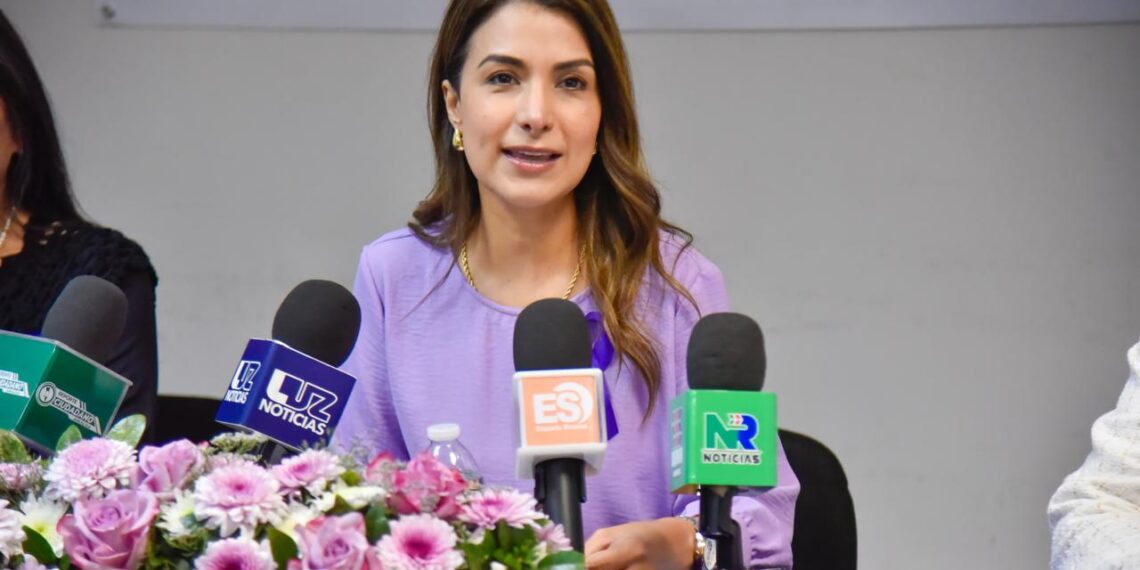 SEMUJERES Ahome y JAPAMA ofrecen programa de beneficios a madres jefas de familia