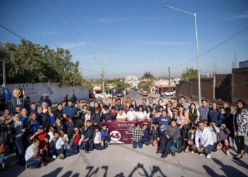 Juan de Dios Gámez cumple compromiso de pavimentación en la colonia Salvador Alvarado