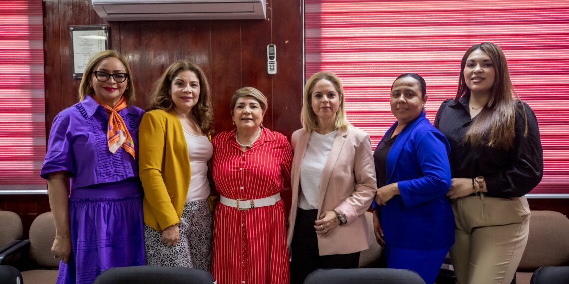 Proyectan reubicar carreta de Mujer Productiva al Malecón; buscan apoyar a mujeres indígenas
