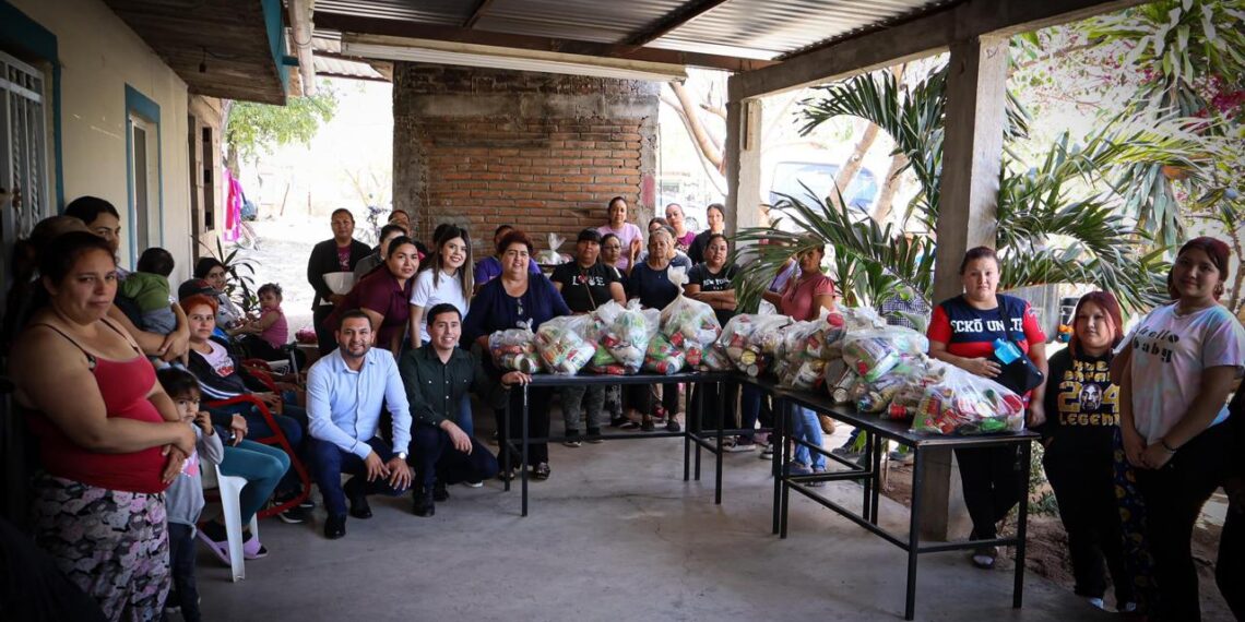 Agua caliente de los Monzón y Palos Blancos Tepuche, reciben apoyos alimentarios de DIF Culiacán