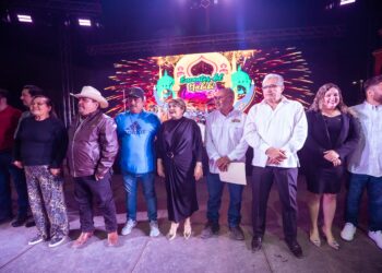 La alcaldesa inaugura el Carnaval de Guasave Los Encantos del Habibi